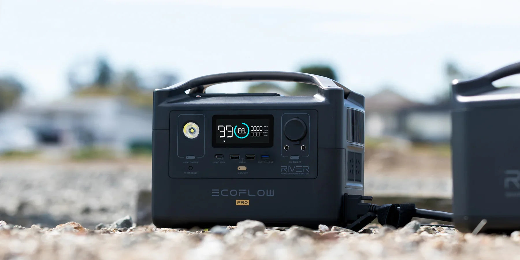 ECOFLOW RIVER Pro Portable Power Station 720Wh - US plug - Renewable Depot